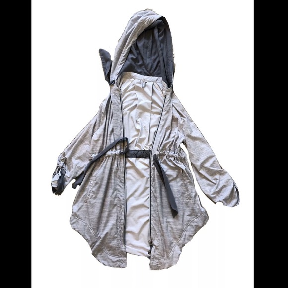 Size 4 Lululemon lightweight jacket - Picture 1 of 2
